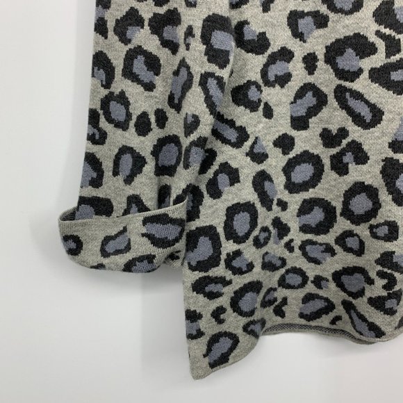 Tahari Sweater Gray Black Leopard Print 3/4 Sleeve Knit Stretch - Picture 3 of 9